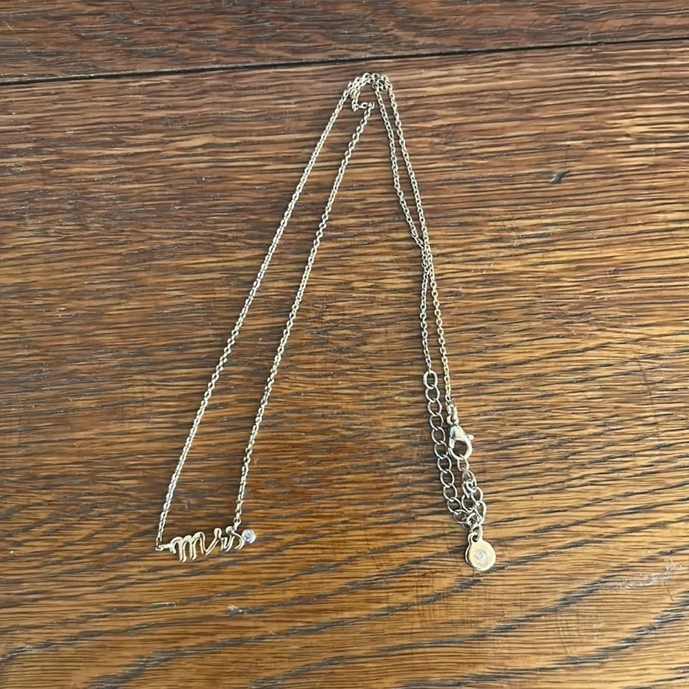 Gold Mrs Necklace